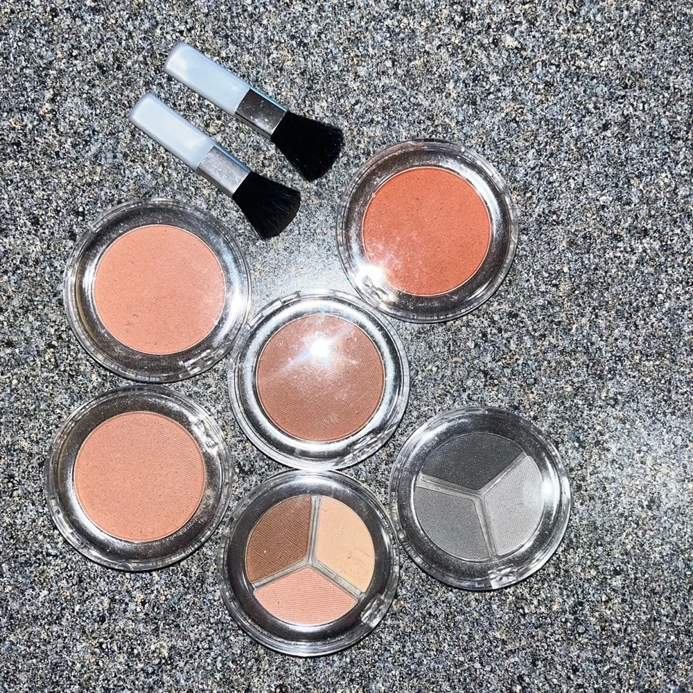Color Workshop Blush/ Eyeshadow Bundle.  NWOT